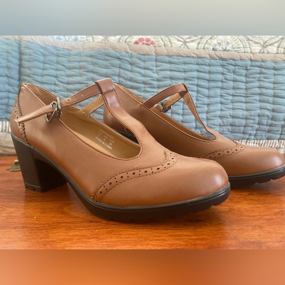 Brown T-Strap Heeled Shoes